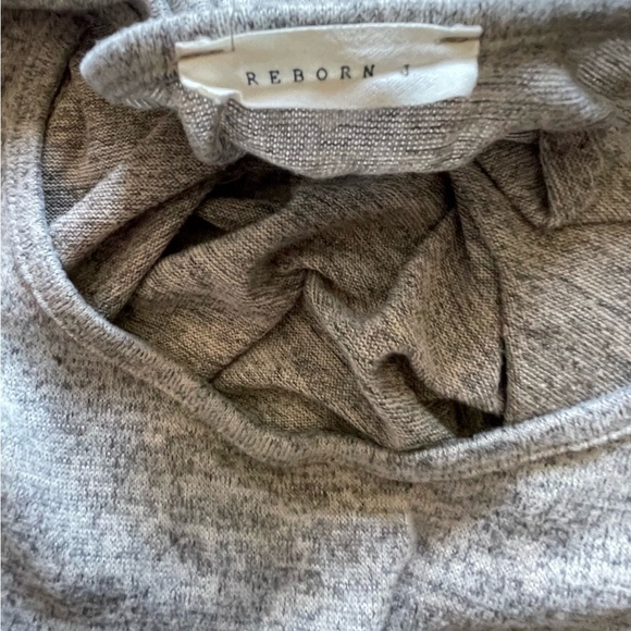 Reborn J Tunic Blouse Heather Grey Asymmetrical Hem Line Women’s Large - Picture 4 of 7